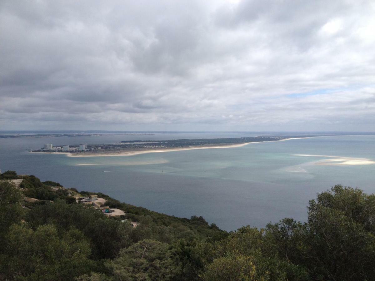 Apartment With A Stunning View Over Sesimbra Buitenkant foto
